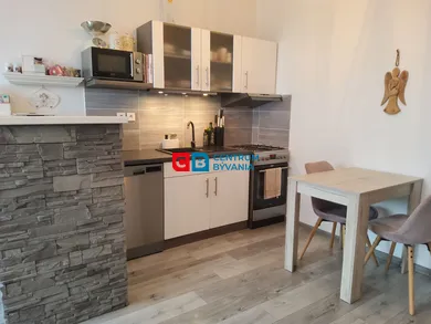 Na predaj 2-izbový byt, 52 m², Trenčín, Armádna