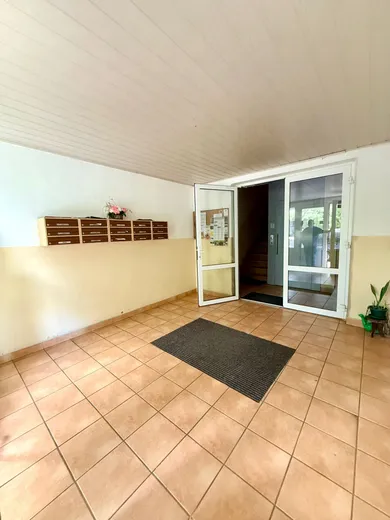 Na predaj 4-izbový byt, 92 m², Banská Bystrica, Mičinská cesta