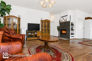 Na predaj dom, 138 m², Miloslavov, Sládkovičova ulica