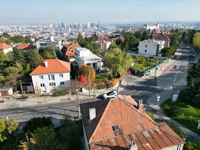 Na predaj 7-izbový dom, Bratislava-Staré Mesto, Mudroňova