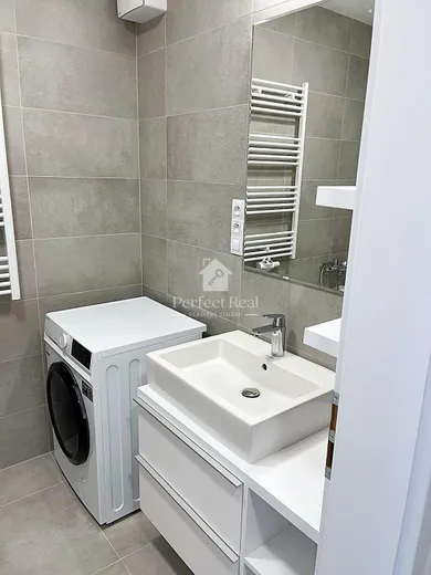 Na prenájom 2-izbový byt, 52 m², Bratislava-Záhorská Bystrica