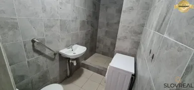 Na predaj 2-izbový byt, 46 m², Žiar nad Hronom, Janského