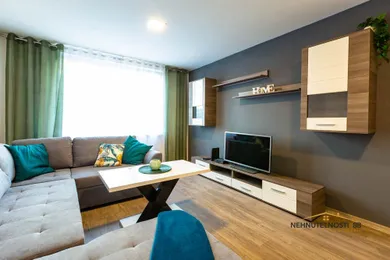 Квартири в оренду, 3-кімнатні, Banská Bystrica · €750