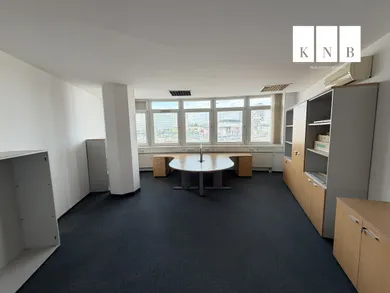 Na predaj komerčné v Bratislava-Nové Mesto · €324 000 · Pôvodný stav