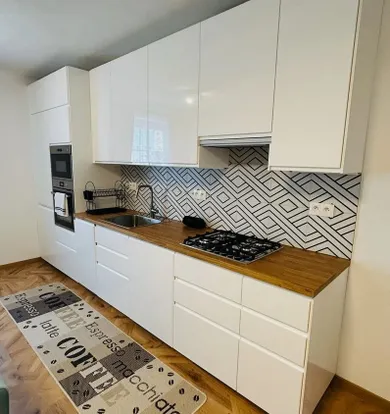 Na prenájom 3-izbový byt, 72 m², Bratislava-Ružinov, Miletičova