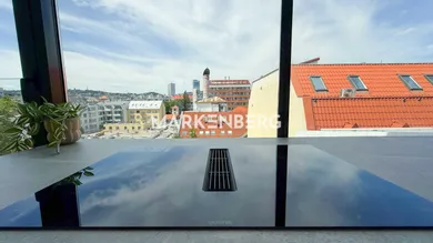 Na predaj 3-izbový byt, 112 m², Bratislava-Staré Mesto, Dunajská