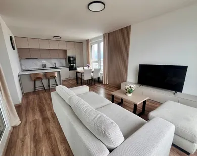 Na prenájom 2-izbový byt, 70 m², Bratislava-Ružinov, Trnavská cesta