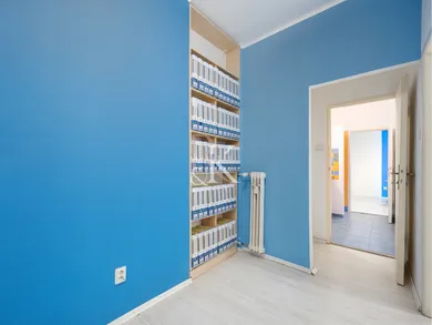 Na predaj komerčné, 64 m², Bratislava-Staré Mesto, Justičná