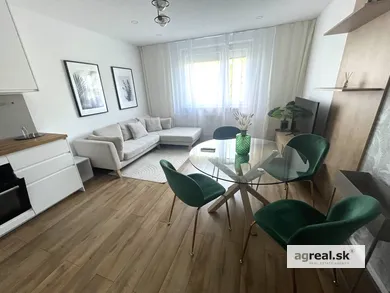 Apartments for rent, 3-room in Bratislava-Lamač · €850