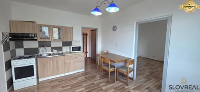 Mieszkania na wynajem, 1-pokojowe, Žiar nad Hronom · €450