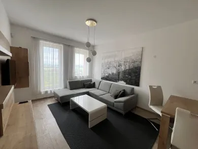 Na prenájom 2-izbový byt, Trenčín, Na Zongorke