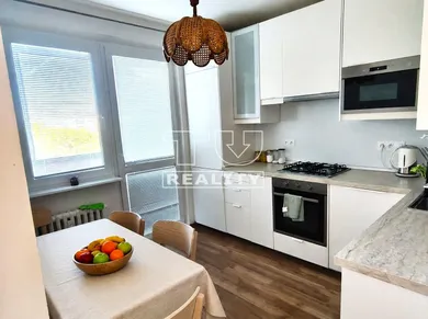 Квартиры на продажу, 2-комнатные, Kysucké Nové Mesto · €168 999