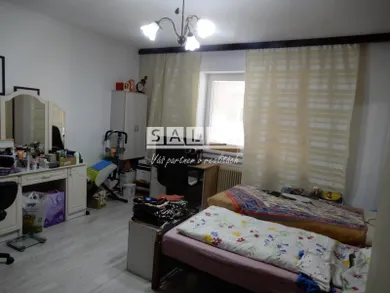 Na predaj dom, 143 m², Želiezovce, -