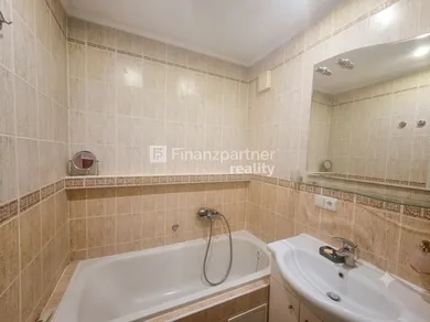 Na predaj 4-izbový byt, 79 m², Michalovce, Jána Hollého