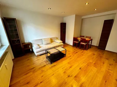 Квартири в оренду, 3-кімнатні, Bratislava-Ružinov · €900