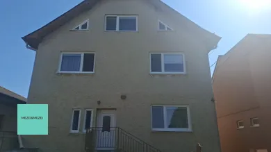 Domy na sprzedaż, 9-pokojowe, Trnava · €450 000