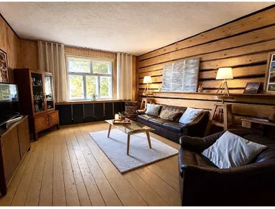 Na predaj 8-izbový dom, 180 m², Štrba, Hlavná