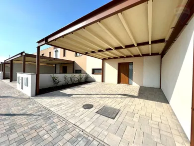 Na predaj 5-izbový dom, 124 m², Dunajská Streda, Družstevná
