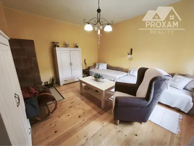 Na predaj 3-izbový dom, 398 m², Hradište