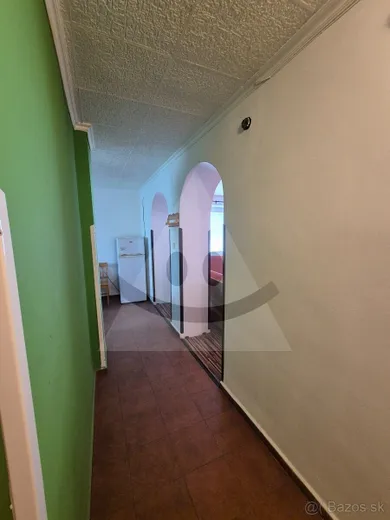 Na predaj 2-izbový byt, 60 m², Komárno, Zváračská