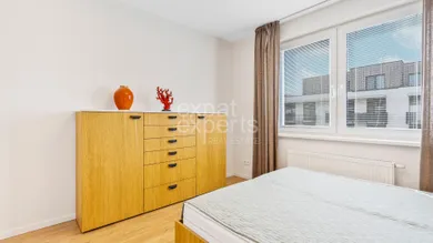 Na prenájom 2-izbový byt, 49 m², Bratislava-Záhorská Bystrica