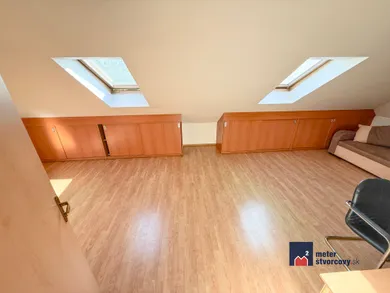 Na predaj 5-izbový byt, 77 m², Žilina, Vojtecha Spanyola