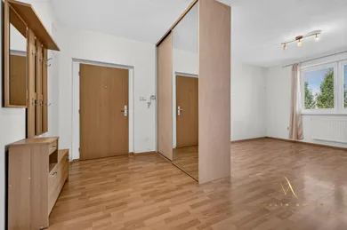 Na predaj 2-izbový byt, 44 m², Most pri Bratislave