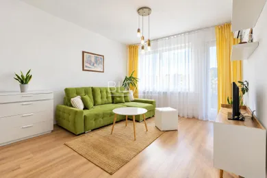 Na prenájom 2-izbový byt, 56 m², Bratislava-Nové Mesto