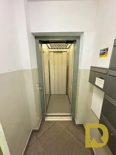 Na predaj 3-izbový byt, 64 m², Bratislava-Ružinov, Sklenárova
