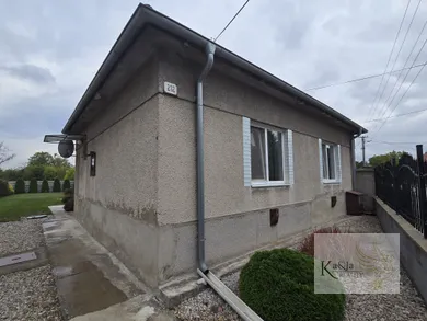 Na predaj dom, 1 m², Horné Saliby