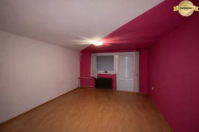 Na predaj 4-izbový dom, 287 m², Kolárovo, Antona Bernoláka