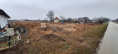 Na predaj pozemok, Cífer