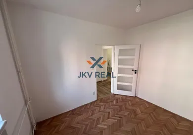 Na predaj 3-izbový byt, 68 m², Piešťany, Vážska