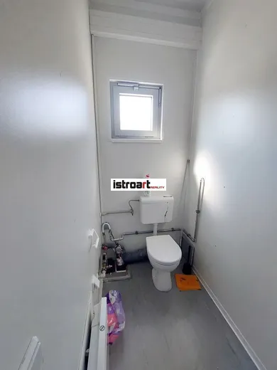 Na prenájom komerčné, 216 m², Bratislava-Ružinov, Pestovateľská
