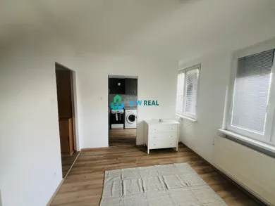 Na prenájom 1-izbový byt, 28 m², Dunajská Streda