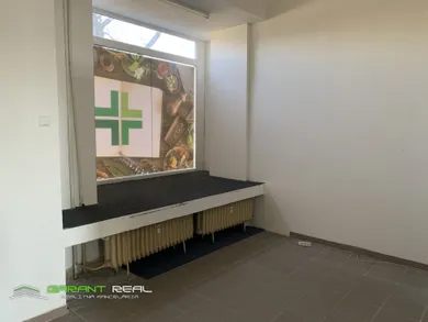 Na prenájom komerčné, 24 m², Prešov, Pavlovičovo námestie