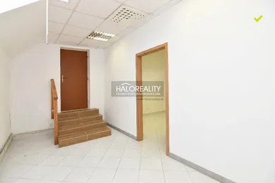 Na prenájom komerčné, 40 m², Senec