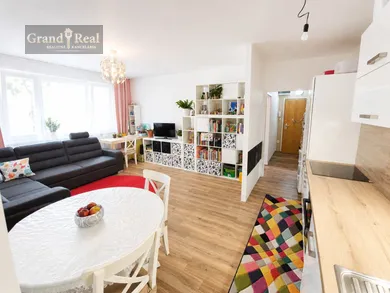 Na predaj 3-izbový byt, 58 m², Senec, Hollého