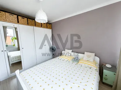 Na predaj 3-izbový byt, 69 m², Nové Zámky, Novomestská
