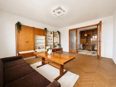 Na predaj 4-izbový byt, 111 m², Bratislava-Staré Mesto