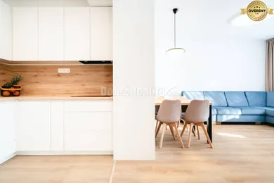 Mieszkania na sprzedaż, 4-pokojowe, Brezno · €259 900