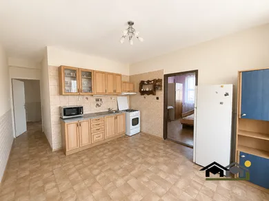Mieszkania na sprzedaż, 4-pokojowe, Nitra · €209 999