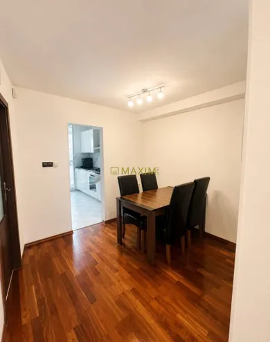 Na predaj 5-izbový byt, 121 m², Bratislava-Dúbravka, Saratovská