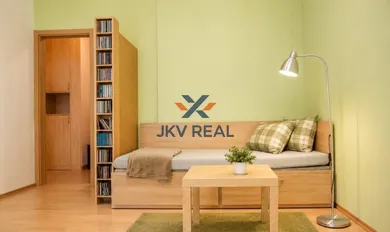 Na predaj 3-izbový byt, 64 m², Nemšová