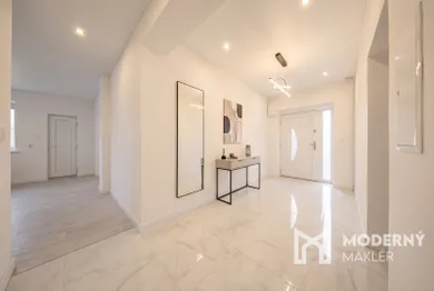 Na predaj dom, 160 m², Gabčíkovo, Bratislavská ulica