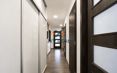 Na predaj 4-izbový byt, 80 m², Bratislava-Podunajské Biskupice