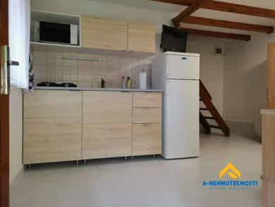 Na predaj 2-izbový rekreačný dom, 40 m², Horné Saliby
