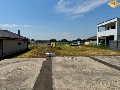 Na predaj pozemok, 756 m², Čaňa, Na Močidlách