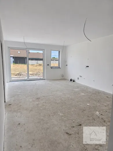 Na predaj dom, 100 m², Vráble, Hlavná