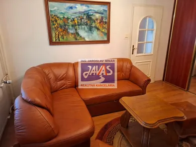 Na prenájom 1-izbový byt, 36 m², Levice, Perecká ul.